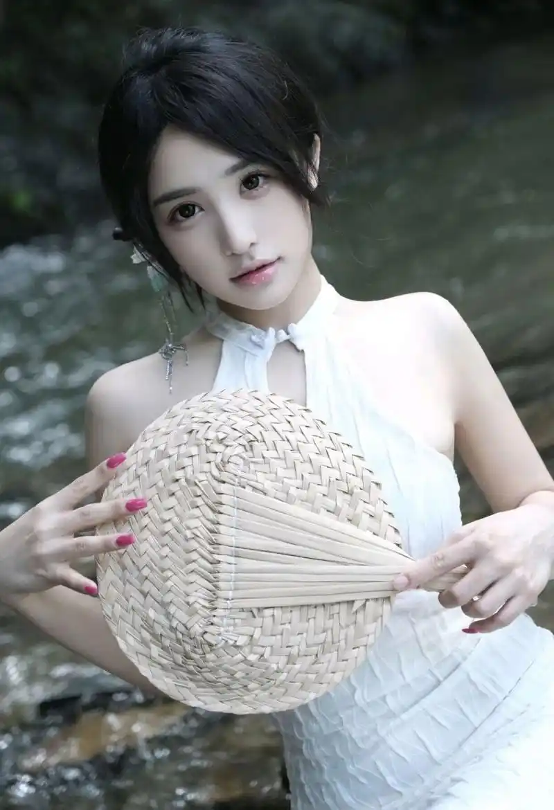 悬疑电视剧回响海报